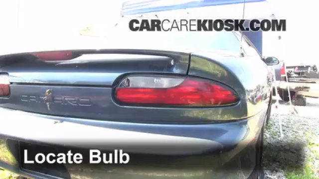 1994 Chevrolet Camaro 3.4L V6 Coupe Éclairage Feux de marche arrière (remplacer une ampoule)